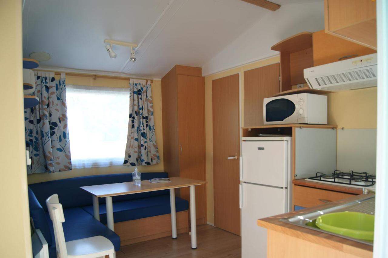 Camping Le Chambron Condorcet Eksteriør billede
